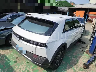 Photo 1 of 35: 2021 Hyundai IONIQ 5 Long Range, VIN KMHKN81CPNU014789 — Korean insurance auction