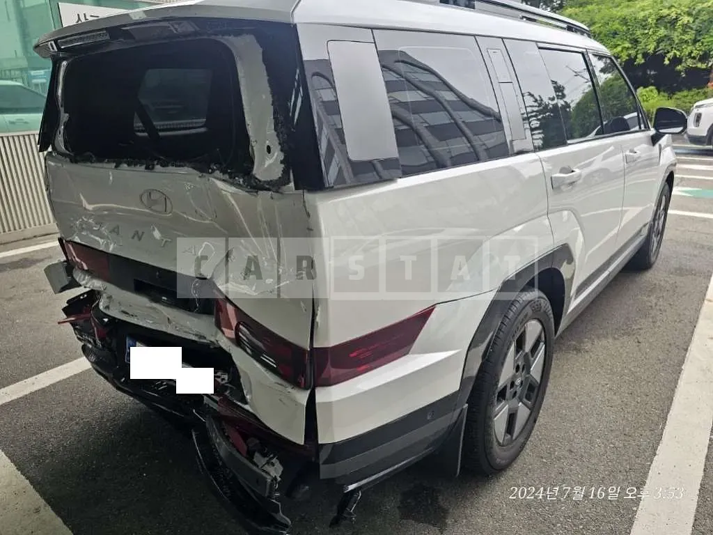 Photo 2 of 9: 2024 Hyundai Santa Fe — Korean insurance auction