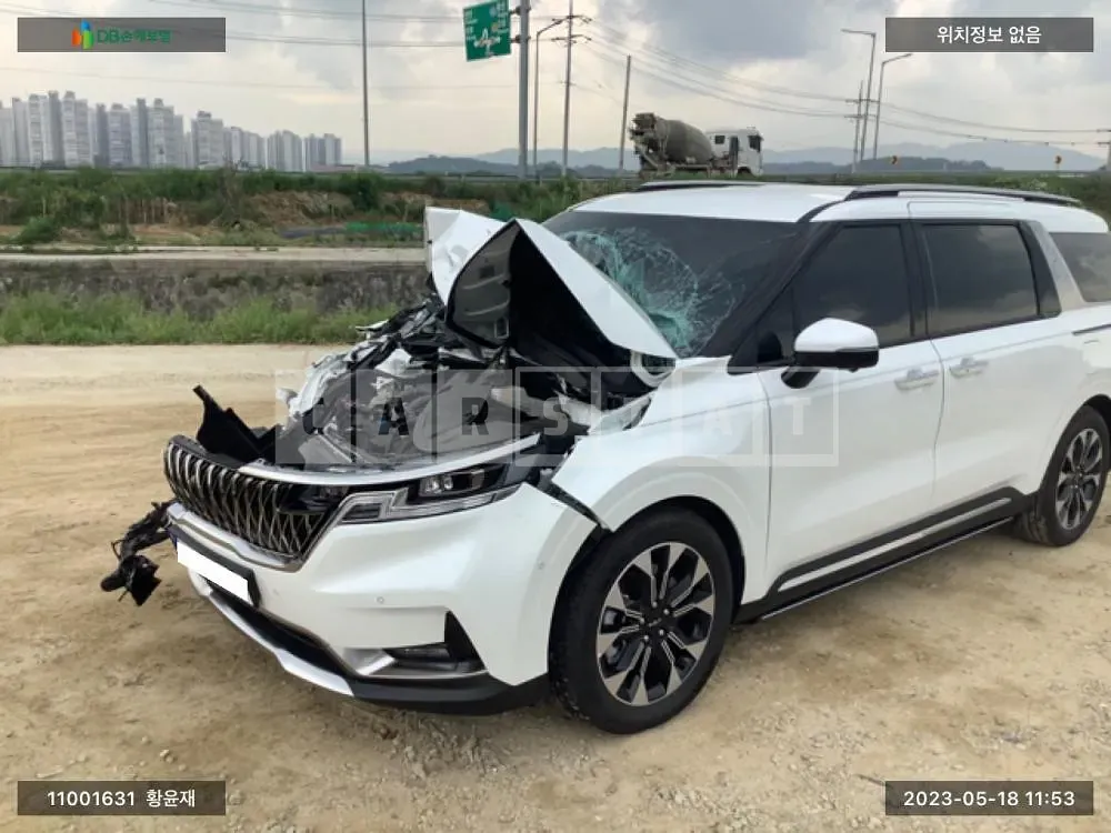 Photo 2 of 16: 2023 Kia Carnival Limousine, VIN KNANE813BPS309540 — Korean insurance auction