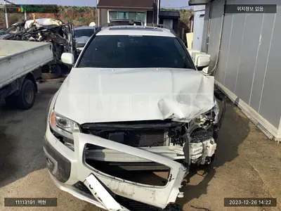 2016 Volvo /XC70D5