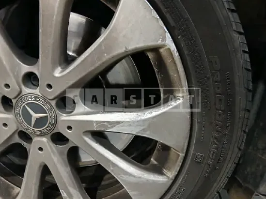 Photo 2 of 10: 2019 Mercedes-Benz E300 4Matic — Korean insurance auction