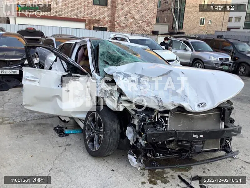Photo 2 of 18: 2020 Kia K5, VIN KNAG341ABLA034359 — Korean insurance auction