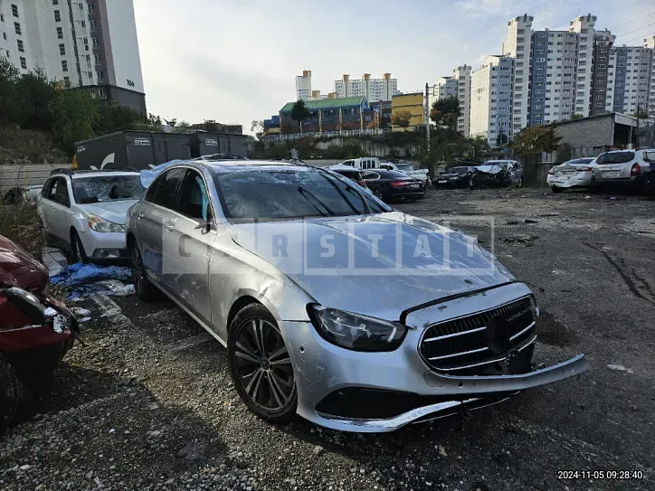 Photo 2 of 13: 2021 Mercedes-Benz E250 — Korean insurance auction