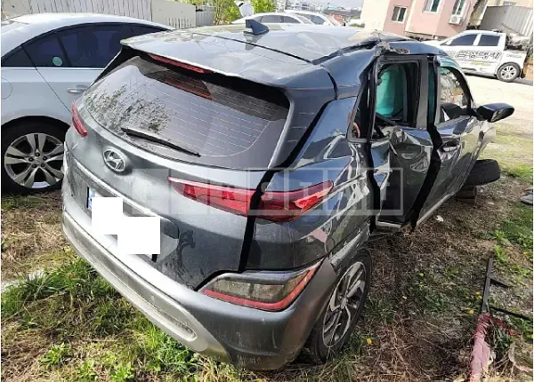 Photo 2 of 7: 2021 Hyundai Kona — Korean insurance auction