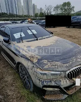 Photo 2 of 7: 2021 BMW 520i, VIN WBA11BH02MCF56400 — Korean insurance auction