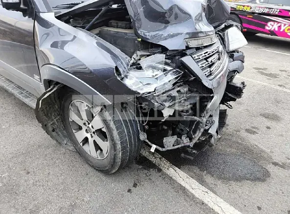 Photo 2 of 19: 2017 Kia Mojave, VIN KNAKM814DHA155938 — Korean insurance auction