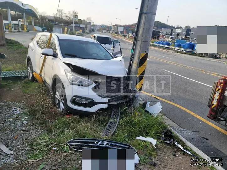 Photo 2 of 32: 2015 Hyundai Santa Fe DM 2.0, VIN KMHSU81UBGU587461 — Korean insurance auction