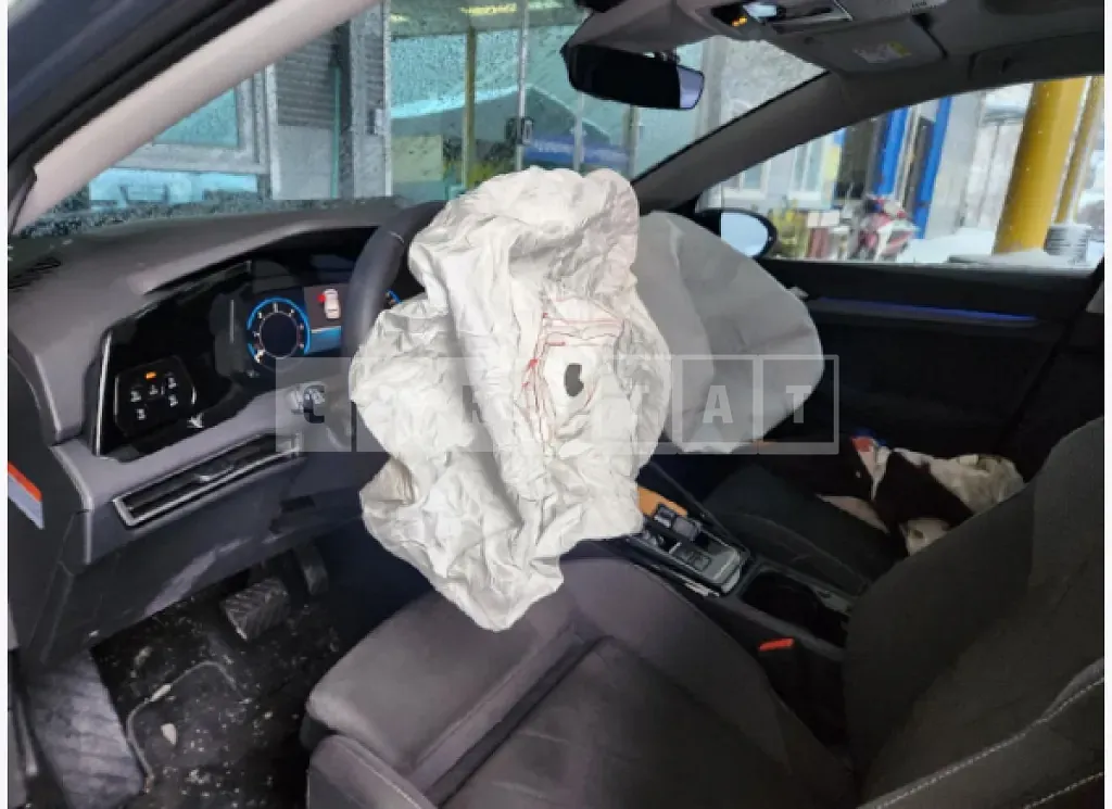 Photo 2 of 13: 2023 Volkswagen Golf 2.0 TDI — Korean insurance auction