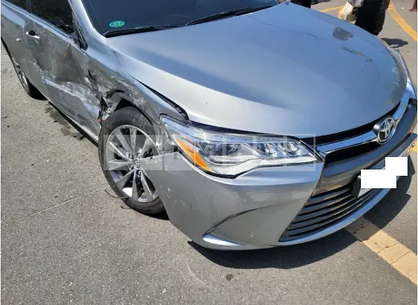 Photo 2 of 4: 2015 Toyota Camry — Korean insurance auction