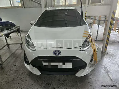 Photo 1 of 40: 2018 Toyota Prius C — Korean insurance auction
