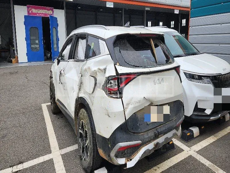 Photo 2 of 11: 2021 Kia Sportage, VIN KNAPV81CBNK010803 — Korean insurance auction