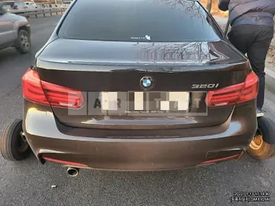 Photo 1 of 13: 2017 BMW 320i, VIN WBA8A9109HK882799 — Korean insurance auction