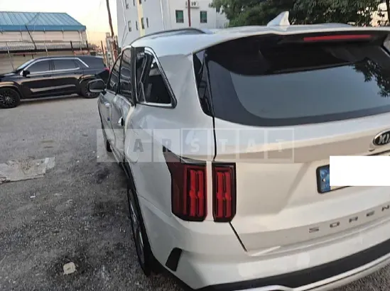 Photo 2 of 41: 2021 Kia Sorento — Korean insurance auction