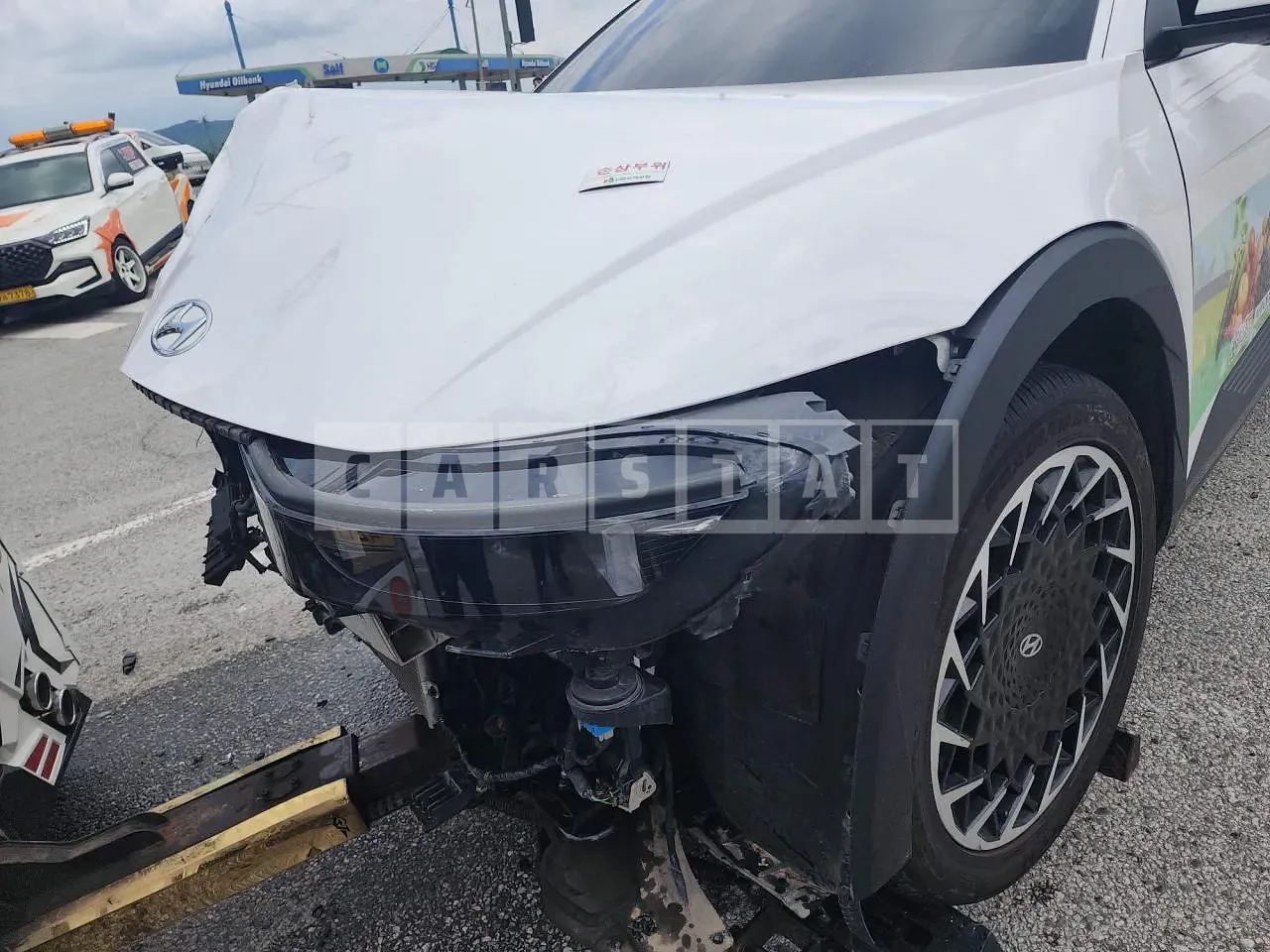 Photo 2 of 7: 2022 Hyundai IONIQ 5, VIN KMHKL81EFPU127430 — Korean insurance auction