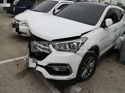 Photo 1 of 7: 2017 Hyundai Santa Fe 2.0, VIN KMHSW81UDHU739605 — Korean insurance auction