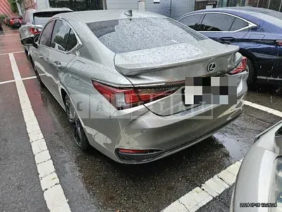 Photo 1 of 26: 2022 Lexus ES300h — Korean insurance auction