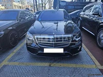 2018 Mercedes-AMG S63 4Matic + L