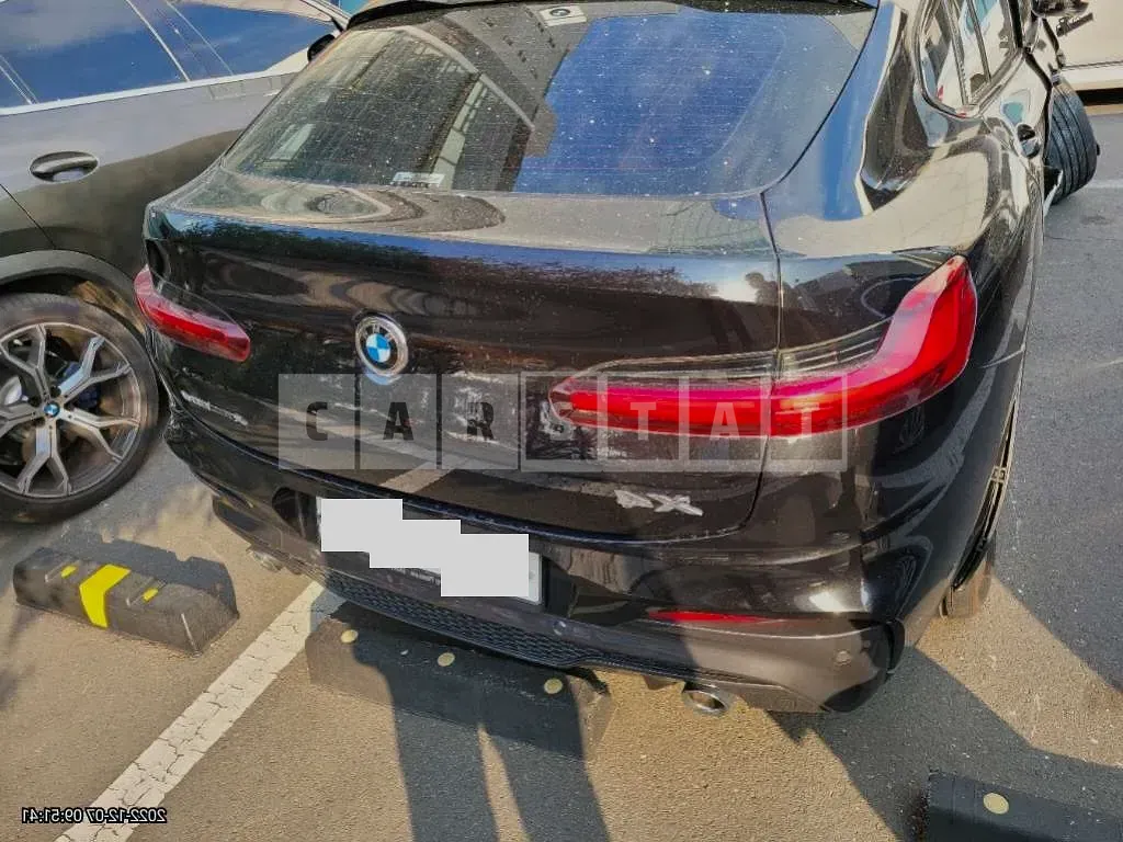 Photo 2 of 9: 2020 BMW X4 xDrive20d M Sport Package, VIN WBAVJ9103L9C81104 — Korean insurance auction