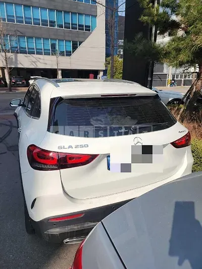 Photo 1 of 6: 2022 Mercedes-Benz GLA250 4Matic — Korean insurance auction