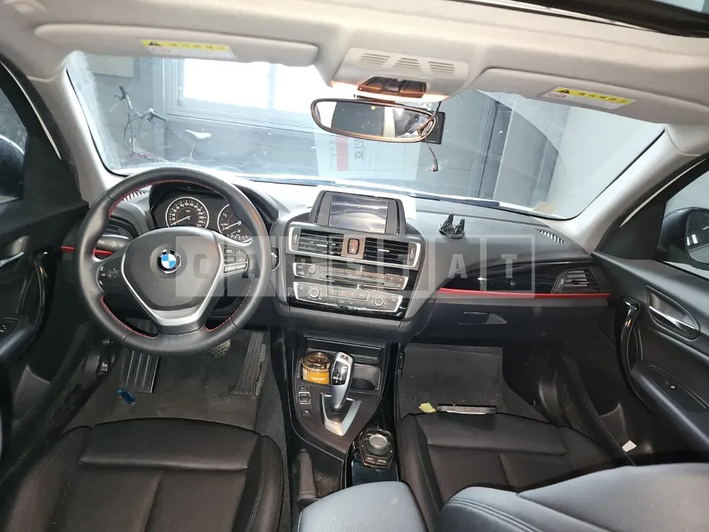 Photo 2 of 19: 2016 BMW 118d, VIN WBA1S5106G5D26263 — Korean insurance auction