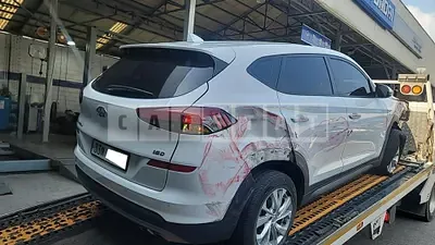 Photo 1 of 18: 2019 Hyundai Tucson, VIN KMHJ2817GKU980424 — Korean insurance auction