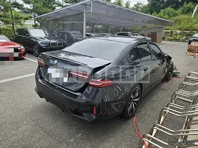 Photo 1 of 90: 2025 BMW 530i xDrive — Korean insurance auction
