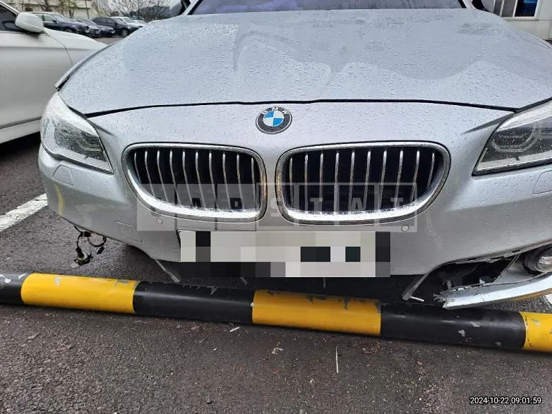 Photo 2 of 22: 2015 BMW 528i — Korean insurance auction