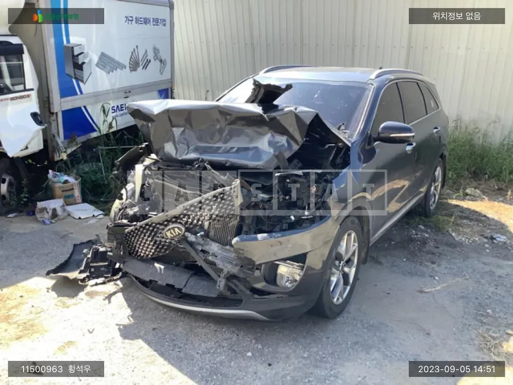 Photo 2 of 11: 2015 Kia Sorento /Sorrento, VIN KNAPS81ABFA041594 — Korean insurance auction