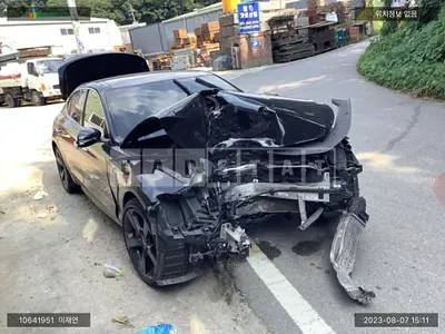 Photo 1 of 17: 2019 Genesis G70, VIN KMTG541EDKU044176 — Korean insurance auction