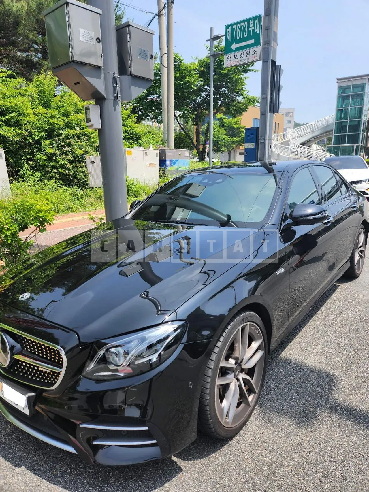 Photo 2 of 11: 2019 Mercedes-Benz E53 AMG 4Matic, VIN WDDZF6BB9KA573330 — Korean insurance auction