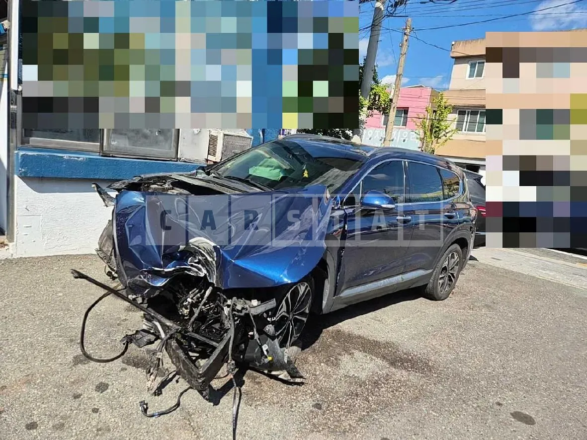 Photo 2 of 16: 2018 Hyundai Santa Fe TM 2.2 — Korean insurance auction