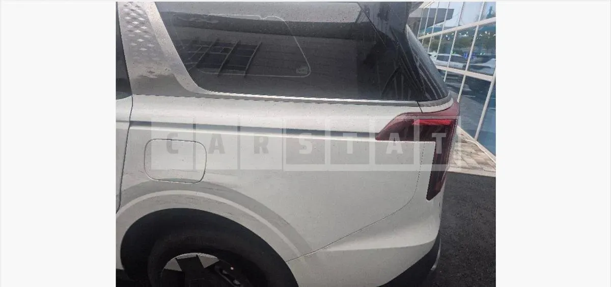 Photo 2 of 50: 2025 Kia Carnival Hybrid — Korean insurance auction