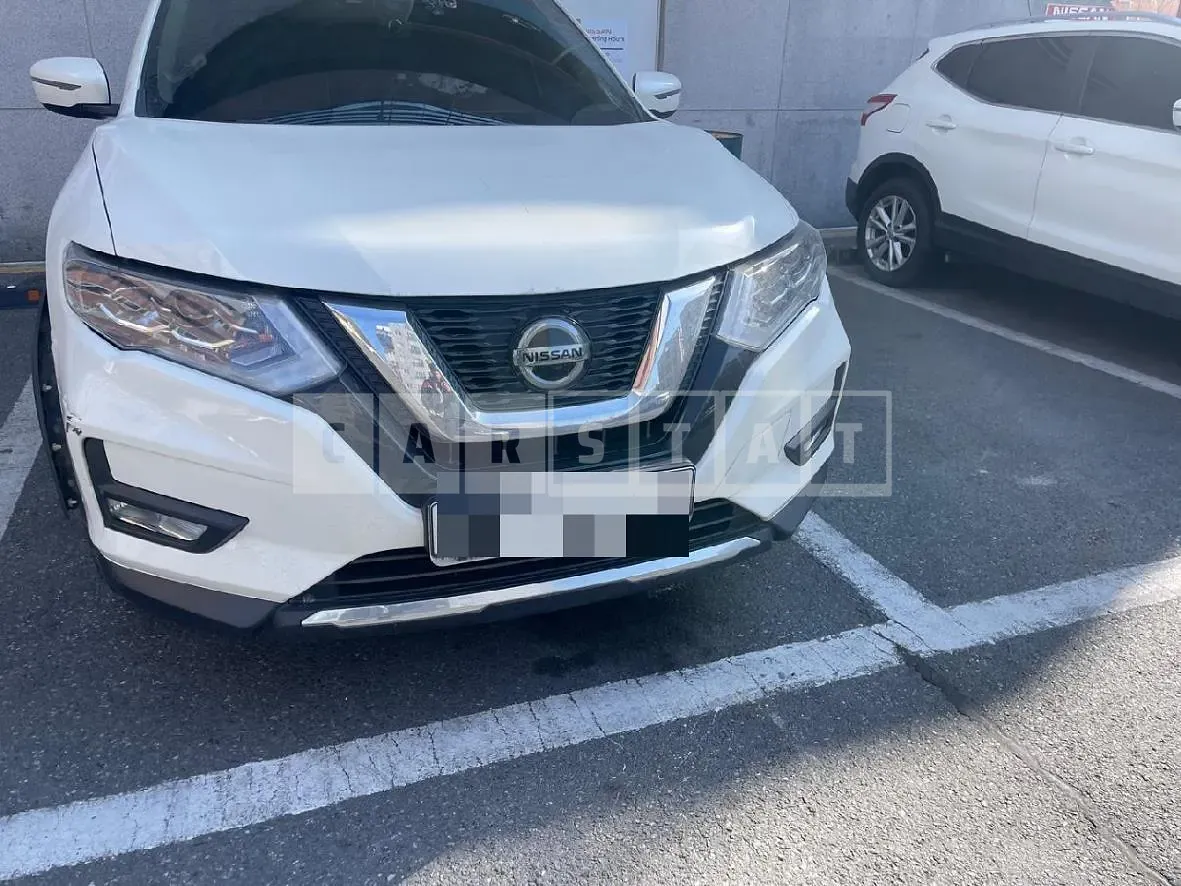 Photo 3 of 3: 2019 Nissan (parts) X-Trail 4WD Headlamp — Korean insurance auction