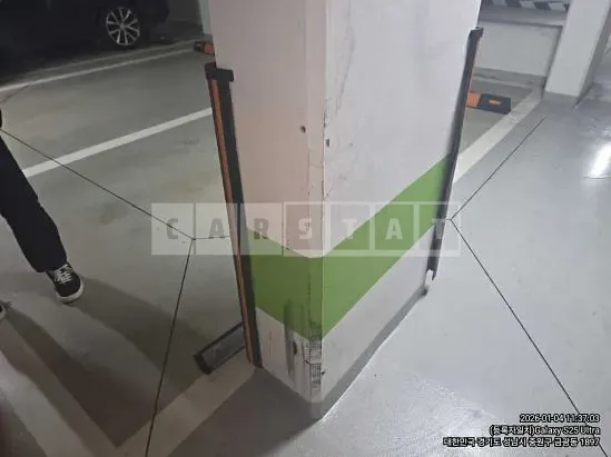 Photo 2 of 12: 2020 Mercedes-Benz C 200, VIN W1KWF8AB6LR566547 — Korean insurance auction
