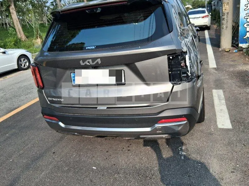 Photo 2 of 18: 2025 Kia Sorento — Korean insurance auction