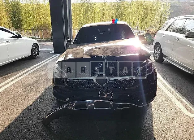 Photo 2 of 42: 2020 Mercedes-Benz GLC300 e 4Matic Coupe, VIN W1N0J5DB7LF842611 — Korean insurance auction