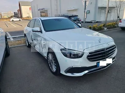 Photo 1 of 50: 2021 Mercedes-Benz E220d 4Matic — Korean insurance auction