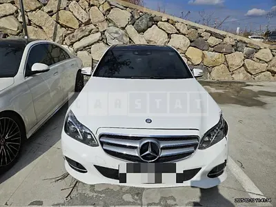 Photo 1 of 13: 2015 Mercedes-Benz E300 4Matic — Korean insurance auction