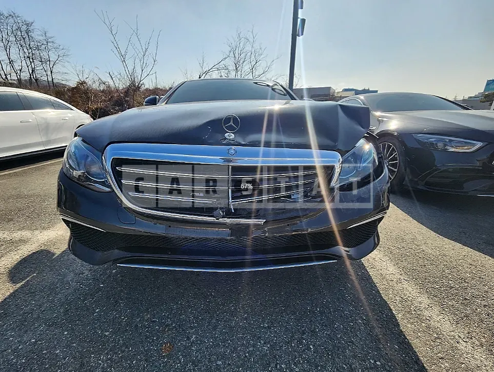 Photo 2 of 36: 2016 Mercedes-Benz E300 4Matic, VIN WDDZF4KB0HA080276 — Korean insurance auction