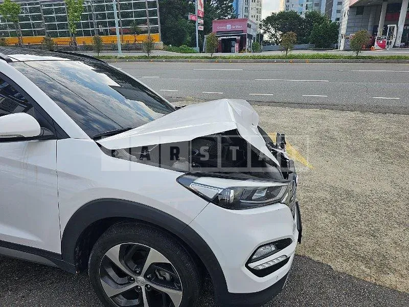 Photo 2 of 9: 2017 Hyundai Tucson, VIN KMHJ581ABHU340730 — Korean insurance auction