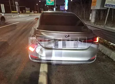Photo 1 of 16: 2019 Lexus ES300h, VIN JTHB21B19K2044325 — Korean insurance auction