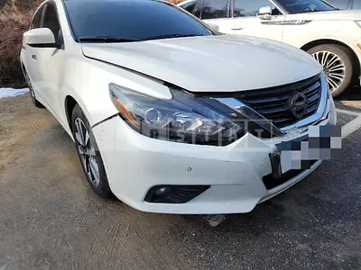Photo 1 of 32: 2016 Nissan Altima, VIN 1N4AL3AP5HC137363 — Korean insurance auction