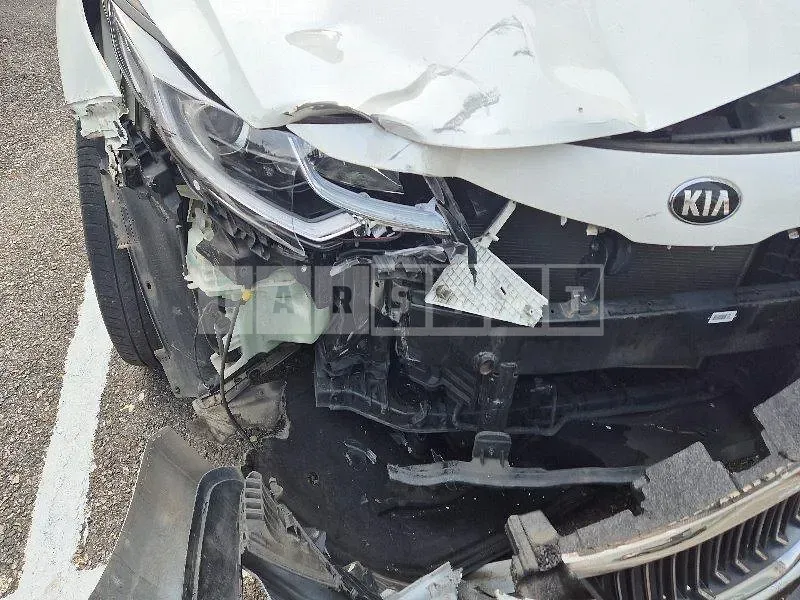 Photo 2 of 25: 2020 Kia K5 — Korean insurance auction