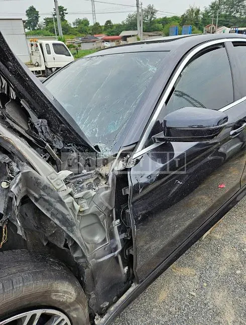 Photo 2 of 7: 2020 BMW 530i xDrive M Sport Packag — Korean insurance auction
