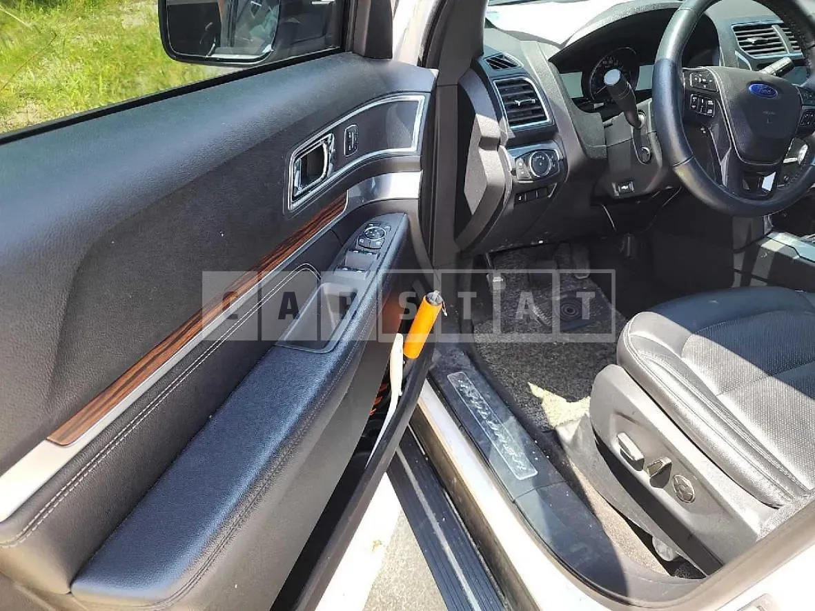Photo 2 of 32: 2017 Ford Explorer 2.3 AWD — Korean insurance auction