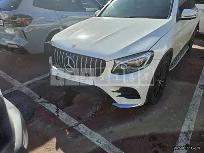 Photo 1 of 24: 2019 Mercedes-Benz GLC300 4Matic — Korean insurance auction