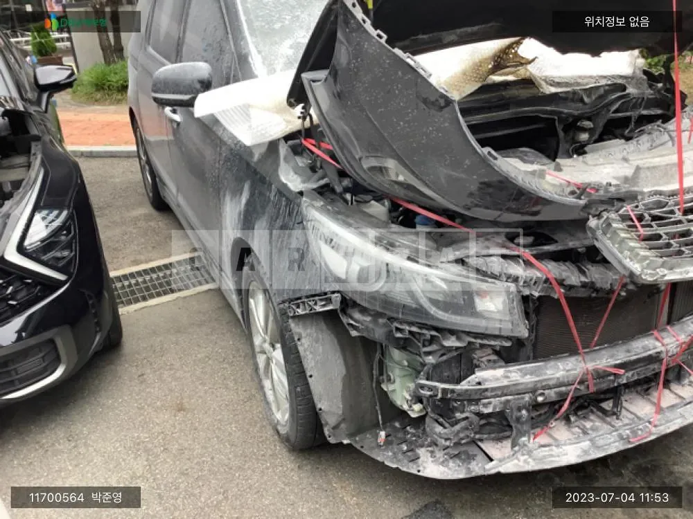 Photo 2 of 9: 2016 Kia Carnival High Limousine, VIN KNAME81ABGS228321 — Korean insurance auction