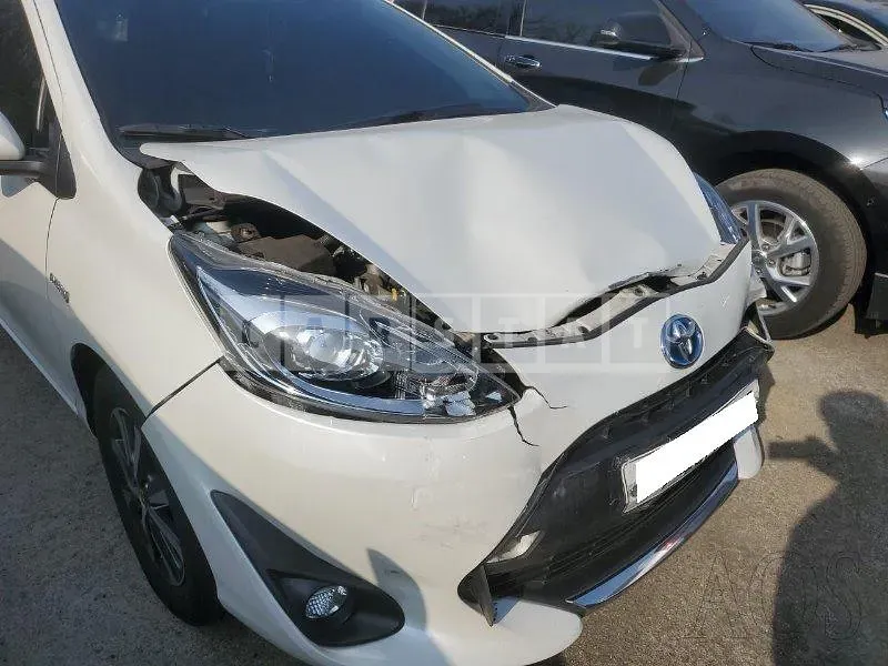 Photo 2 of 7: 2020 Toyota Prius C, VIN JTDKDTB38L1634189 — Korean insurance auction