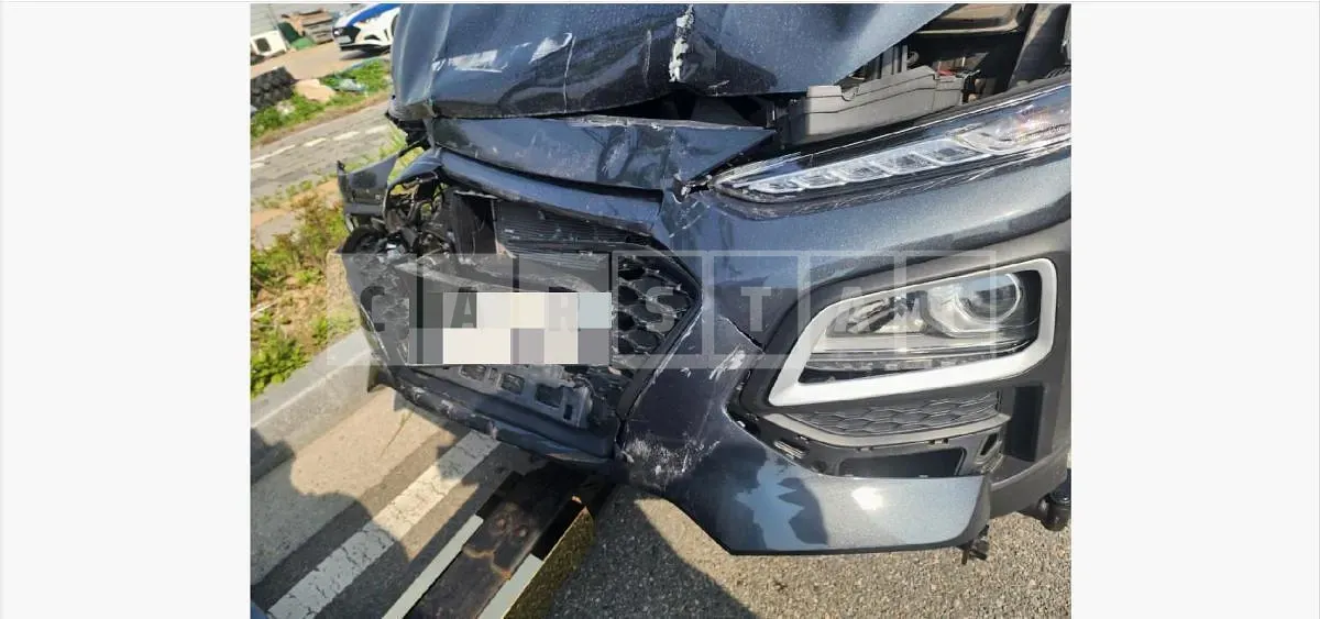 Photo 2 of 12: 2018 Hyundai Kona — Korean insurance auction