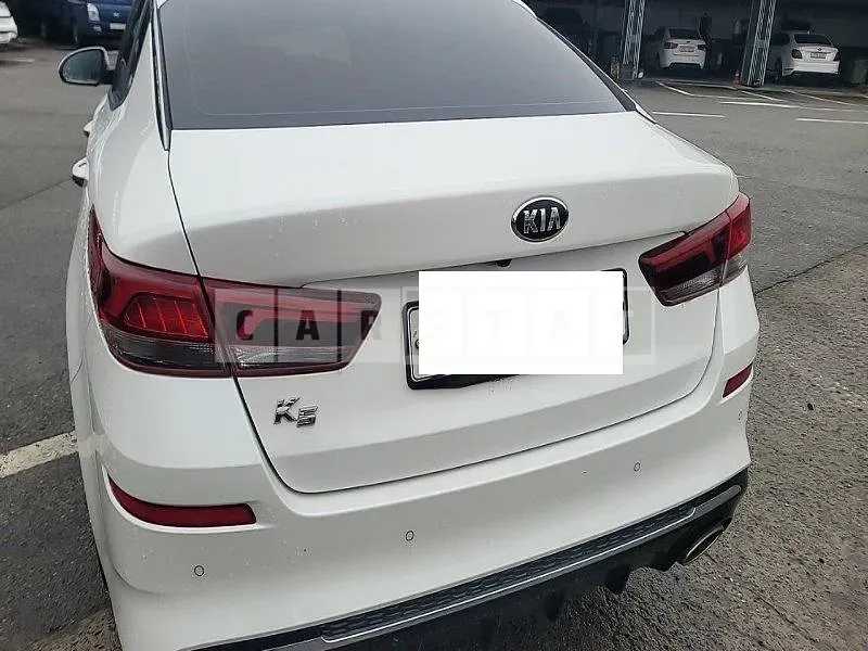 Photo 2 of 6: 2020 Kia K5 — Korean insurance auction